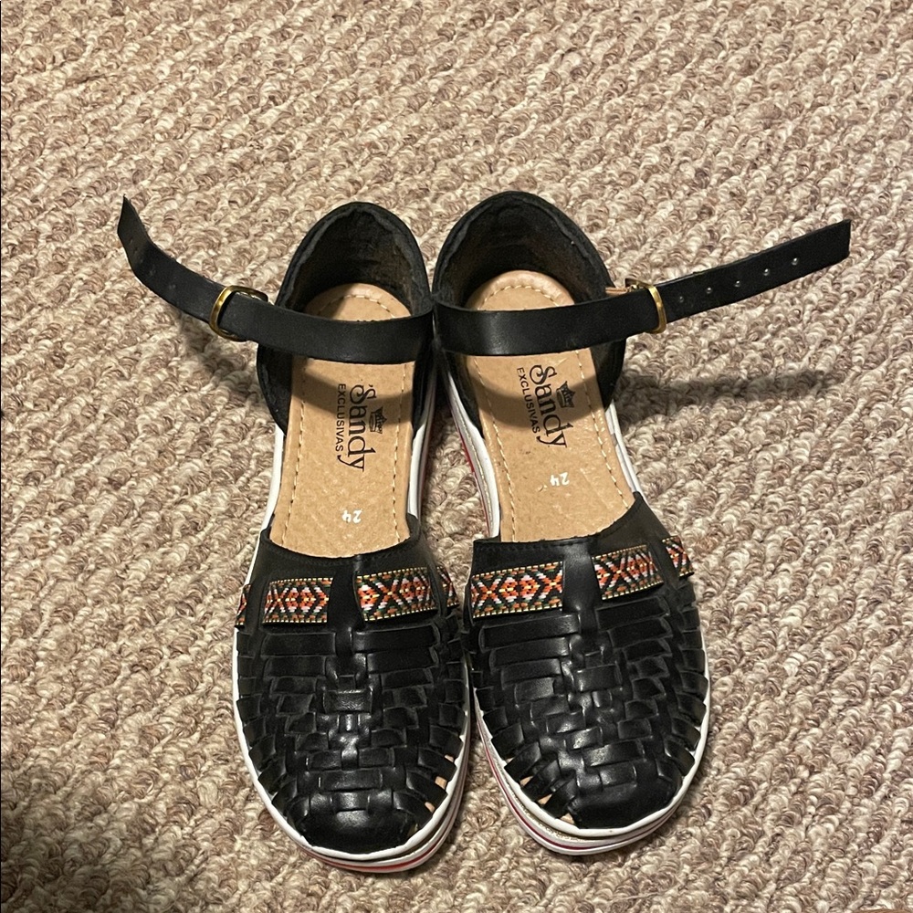 🩷 3 for $25 Black Woven Women's Shoes